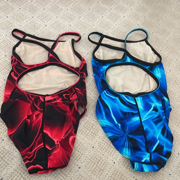 Women’s size XS TYR swimsuits - Picture 2 of 3